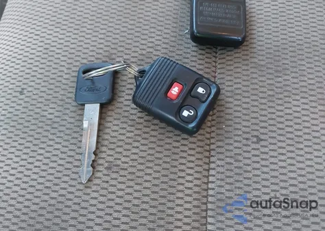 2005 Ford F-250 Lariat/Xl/Xlt z USA, uszkodzony, nr VIN 1FTSX21515EA89226